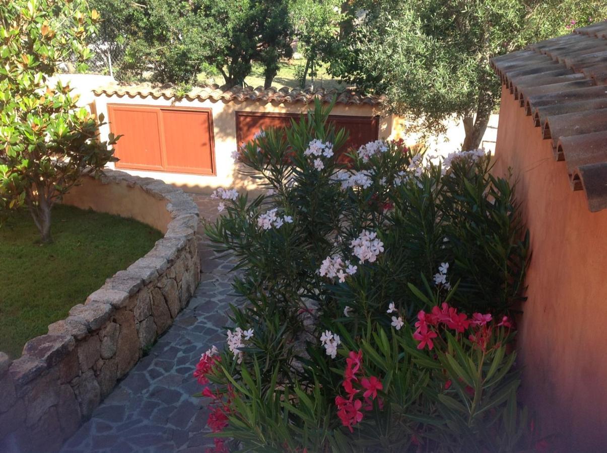 Aparthotel Residenze Il Girasole Golfo Aranci Exterior foto