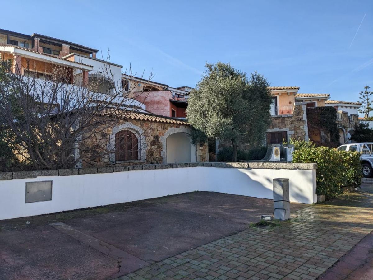 Aparthotel Residenze Il Girasole Golfo Aranci Exterior foto