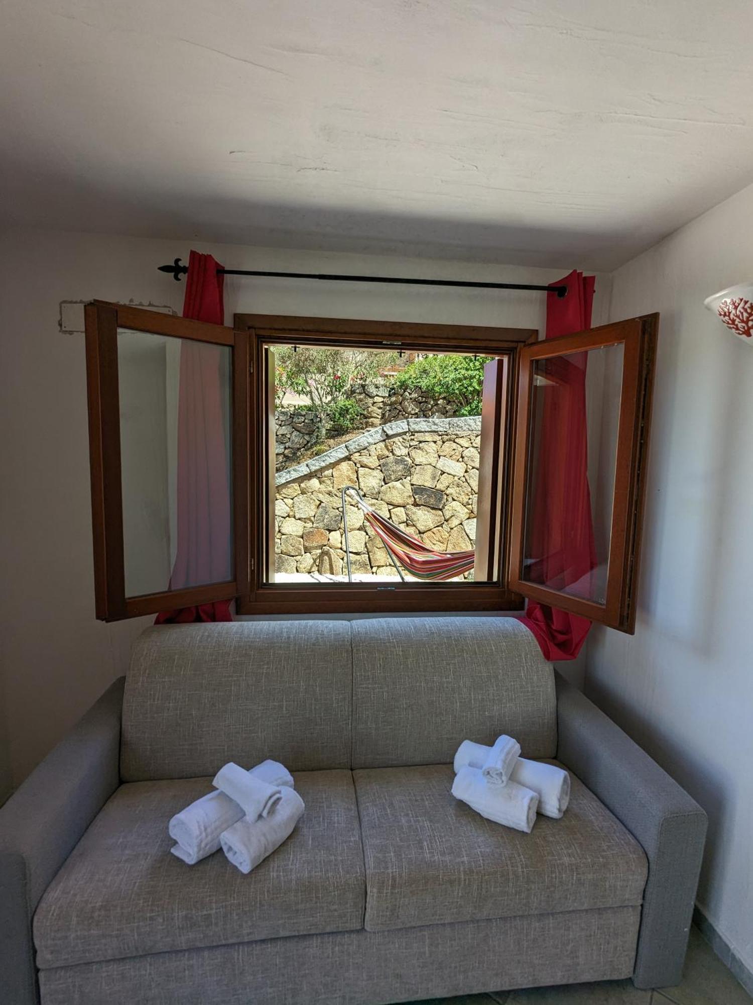 Aparthotel Residenze Il Girasole Golfo Aranci Exterior foto