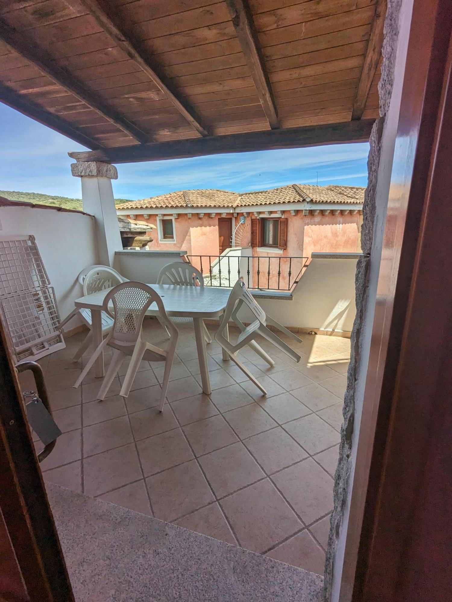 Aparthotel Residenze Il Girasole Golfo Aranci Exterior foto