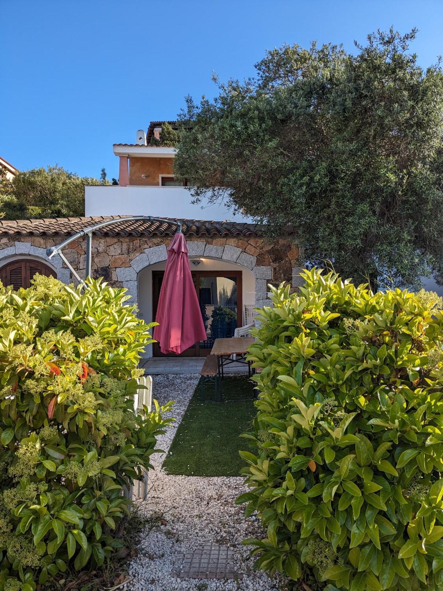 Aparthotel Residenze Il Girasole Golfo Aranci Exterior foto